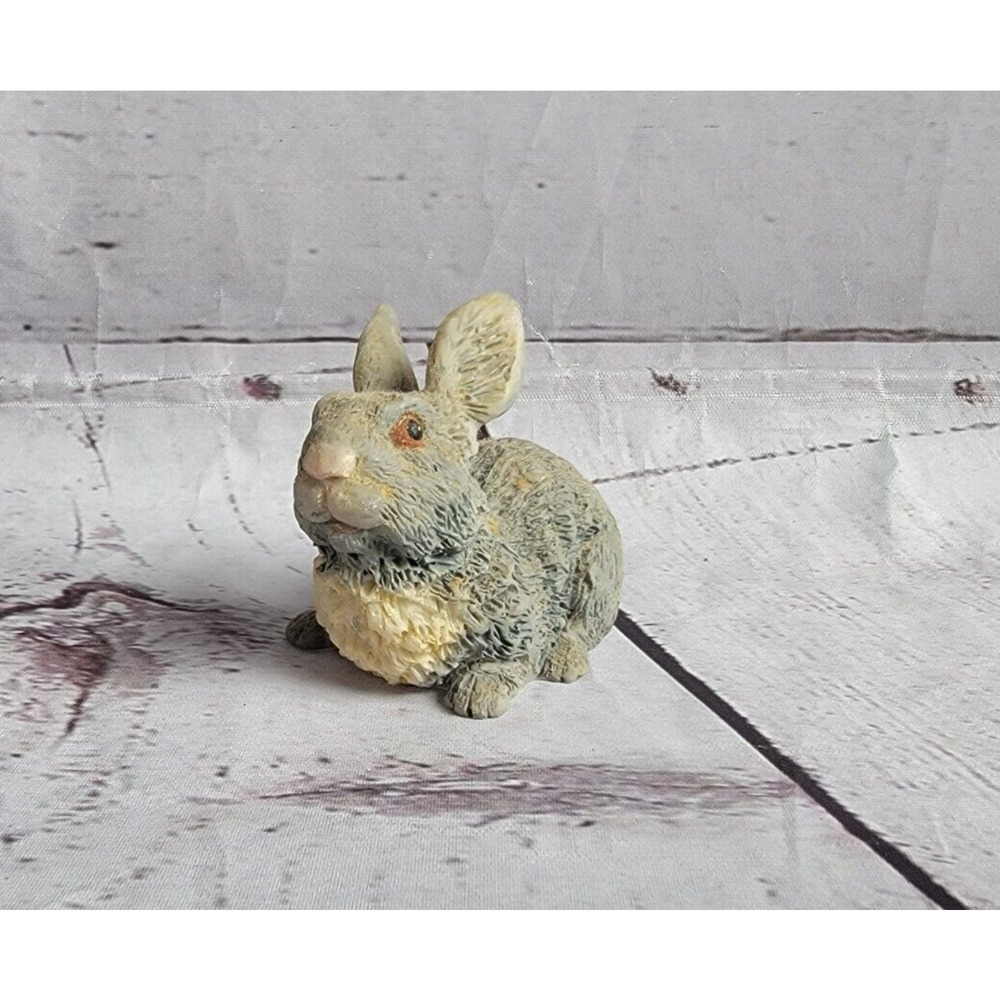 Vntg textured Gray Sitting Bunny Rabbit Sitting Easter Decor Statue 2 Inches